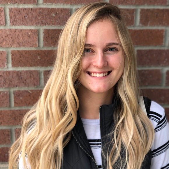 Meet your Posher, Amber - Picture 1 of 1